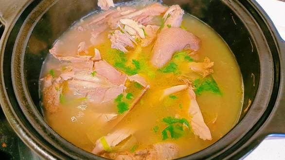 爸爸让大雷吃食app下载,遇到暧昧式试探时，优先观察节奏变化，而不是急着回应