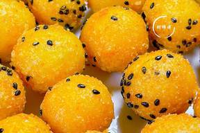 高清无码人妻精品一区二区三区,他替她把拉链往上拉说风大，她突然不敢抬头看他