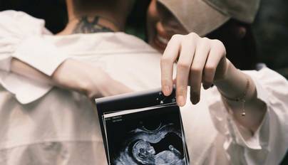 绯色回响 手机版截图3