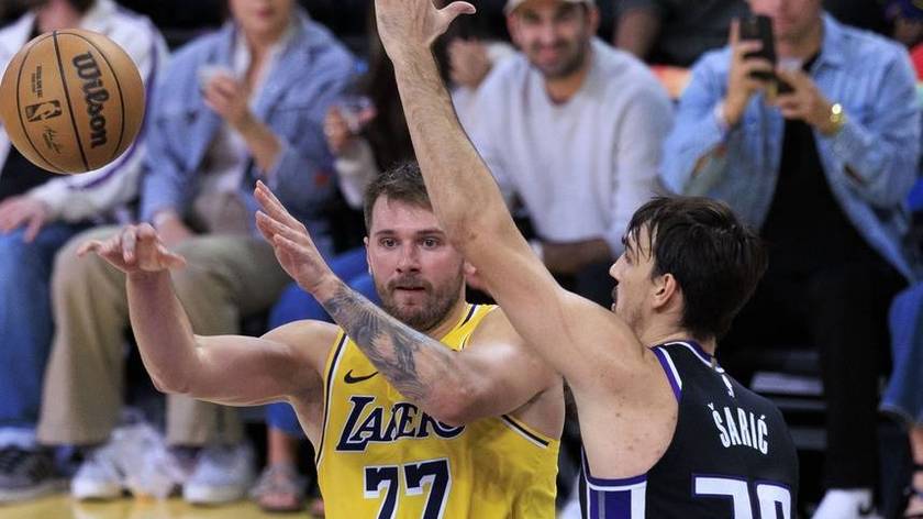 绯色回响 手机版截图4